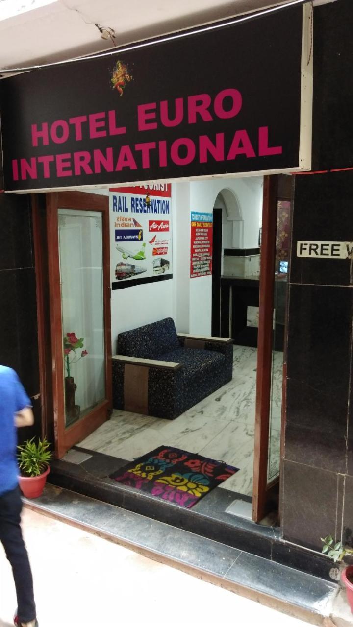 Hotel Euro International Нью-Дели Экстерьер фото