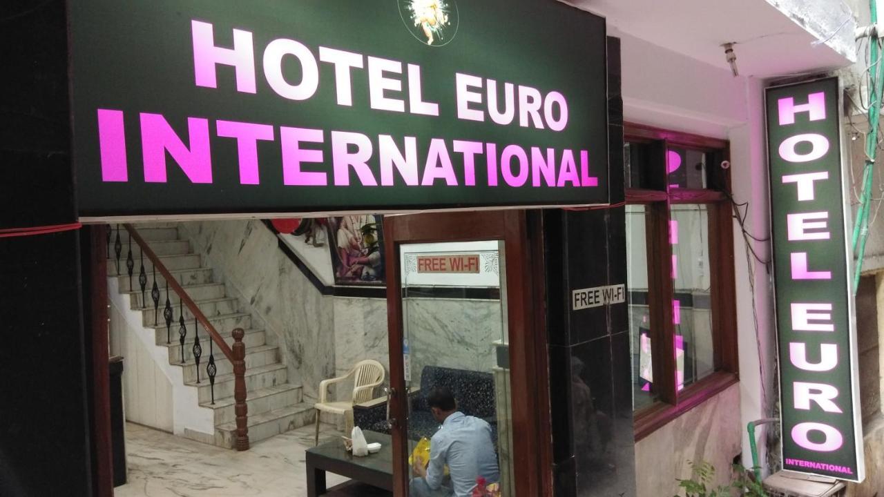 Hotel Euro International Нью-Дели Экстерьер фото